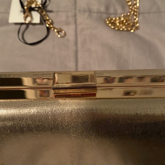 Gold clutch purse - Picture 2 of 4